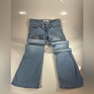 Hollister Women's 10R W30 Low Rise Boot Light Blue jeans